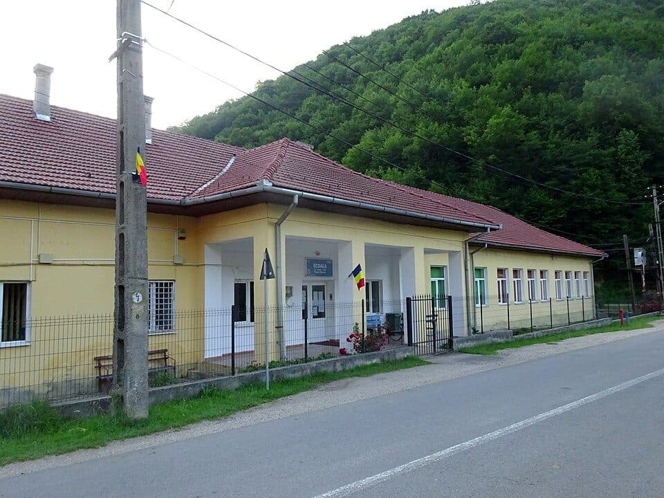 Măguri-Răcătău - Culmea Urășa - Muntele Smidele