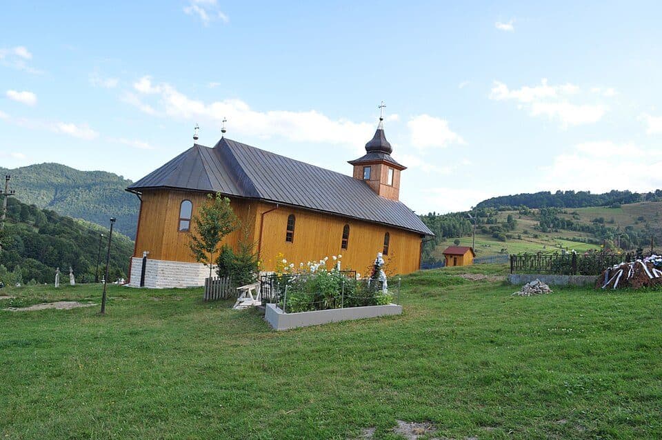 Refugiul Salvamont Răchițele-Vf. Lespezi-Cascada Vălul Miresei-Refugiul Salvamont Răchițele