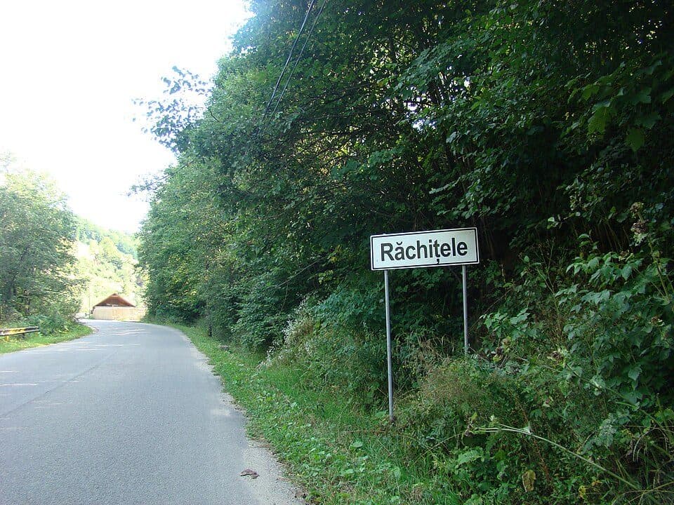 Refugiul Salvamont Răchițele-Vf. Lespezi-Cascada Vălul Miresei-Refugiul Salvamont Răchițele