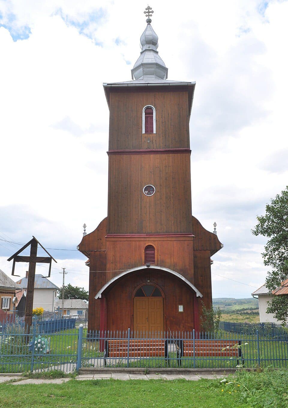 Rusești - Dâlboaca - Colții Șoimului - Rusești