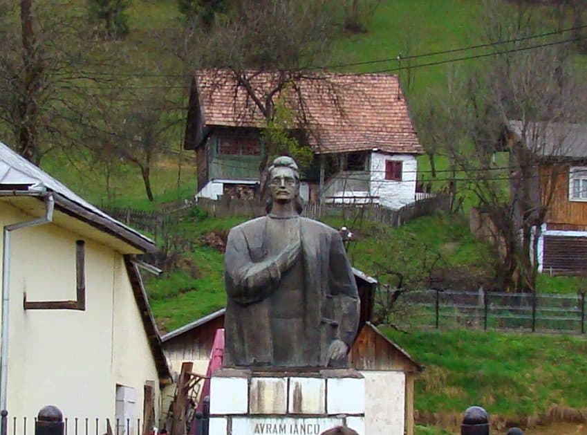 Circuitul Cascadei Pișoaia Vidrei