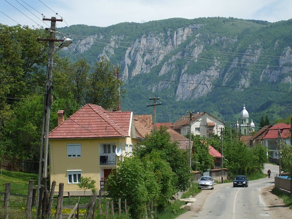 Sălciua de Jos - Peștera Poarta Zmeilor - Izvoarele