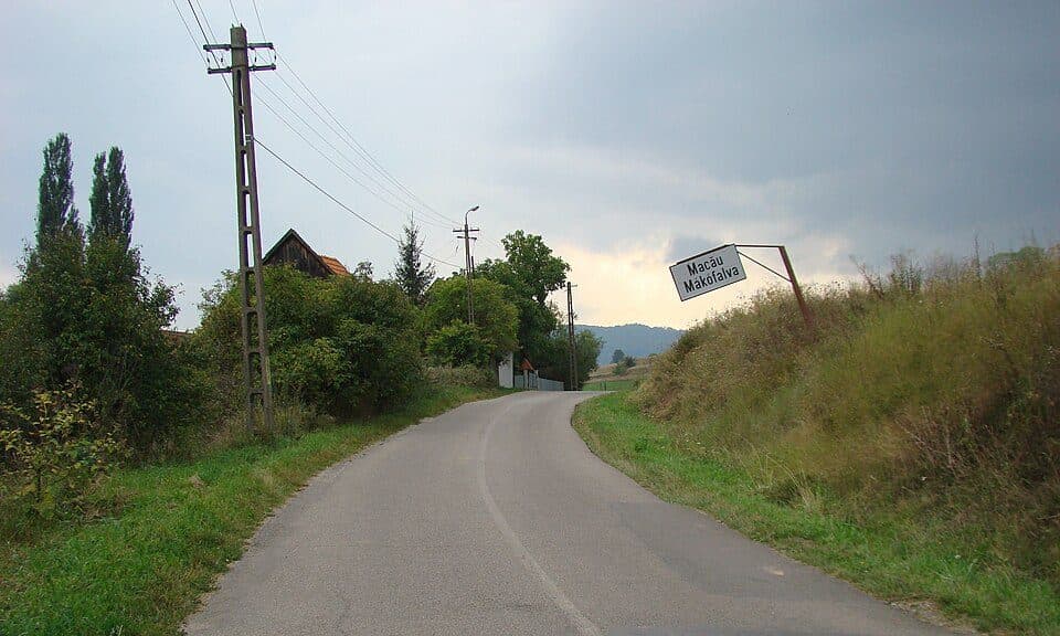 Via Mariae M01-46 Petrindu-Macău
