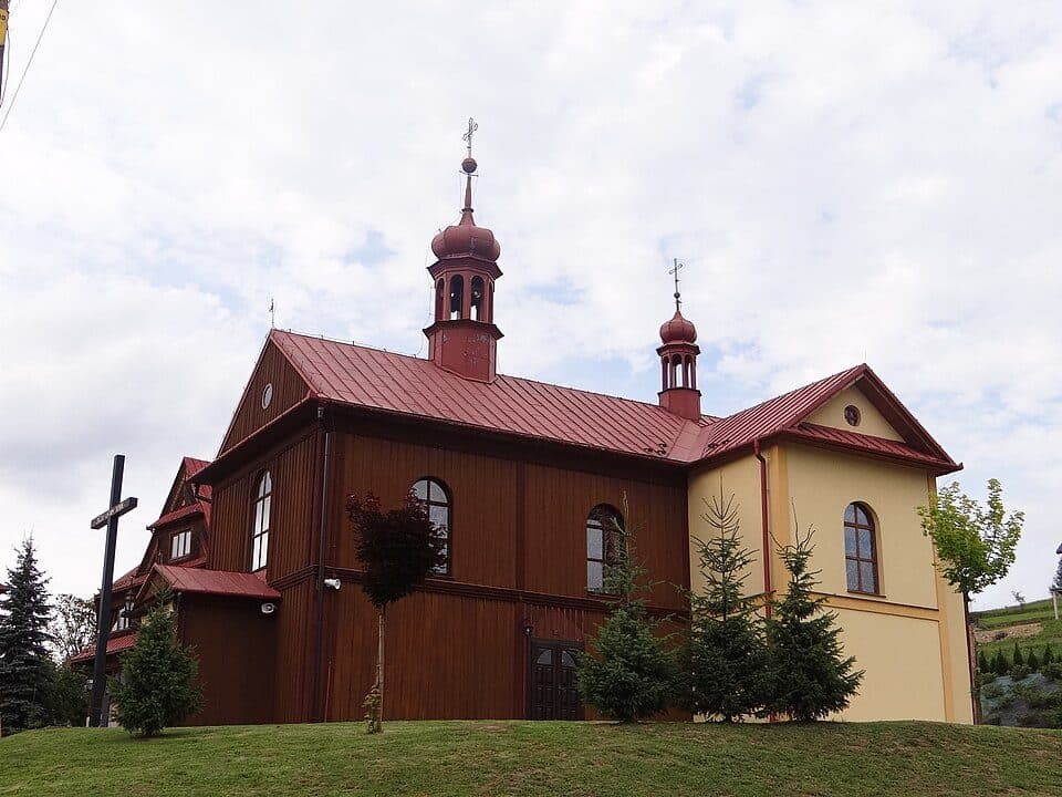 Pod Koskową Górą - Więciórka Polana, kościół