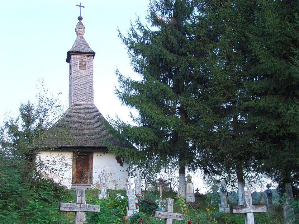 Szent arkangyalok fatemplom (Porzson)