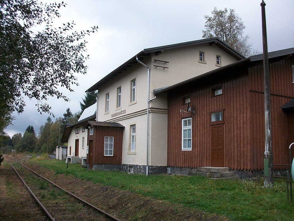 Wanderweg Mark. Rot/Weiß Anschluss Muldenberg