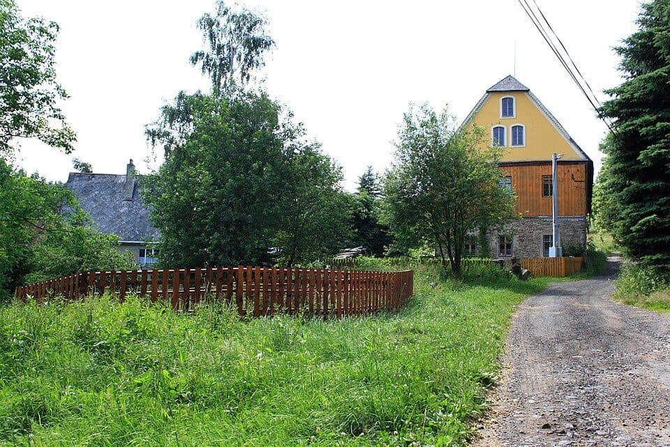 [M] Chomutov (žst.) - Pohraniční (CZ/D)