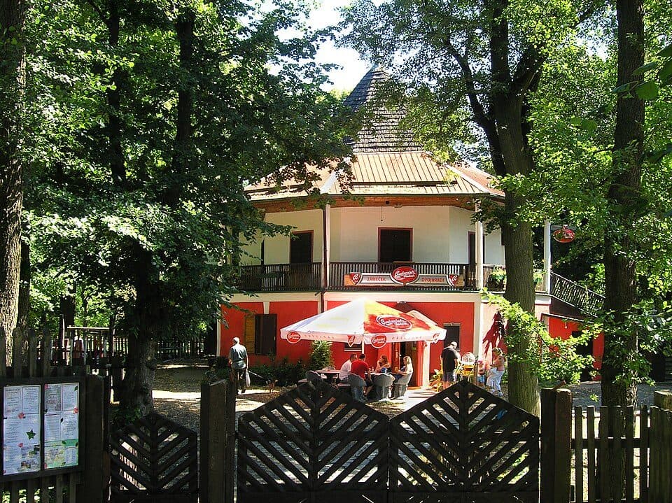 [M] Dubí-Pozorka - Bouřňák (tur. chata)