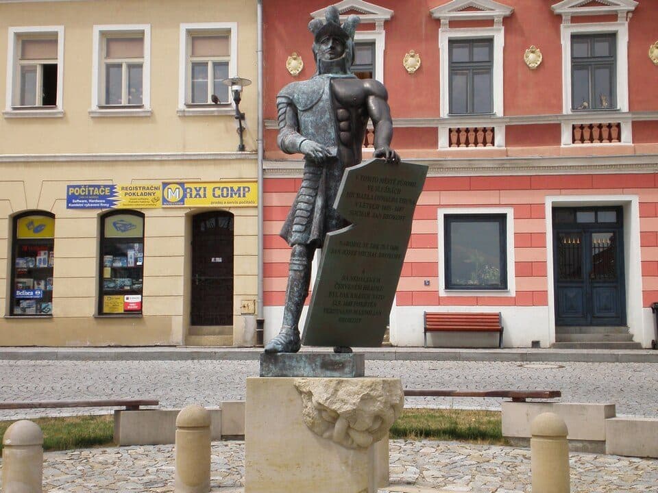 [M] Klášterec nad Ohří (žst.) - Měděnec (žst.)