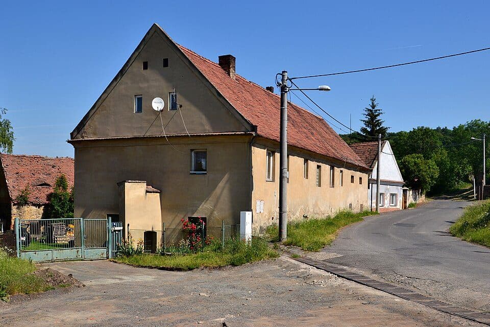 [Z] Odbočka na vrchol Bořeň