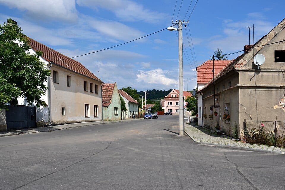 [M] Žatec (žst.) - Vikletice