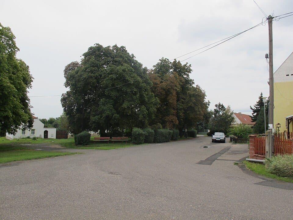 [M] Žatec (žst.) - Vikletice