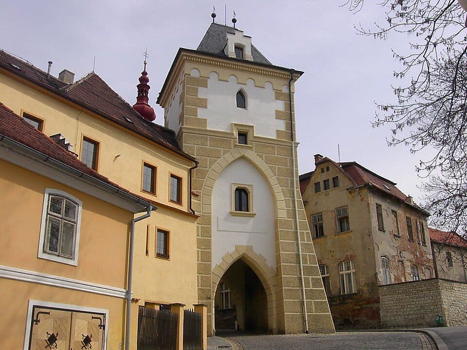 [M] Žatec (žst.) - Vikletice