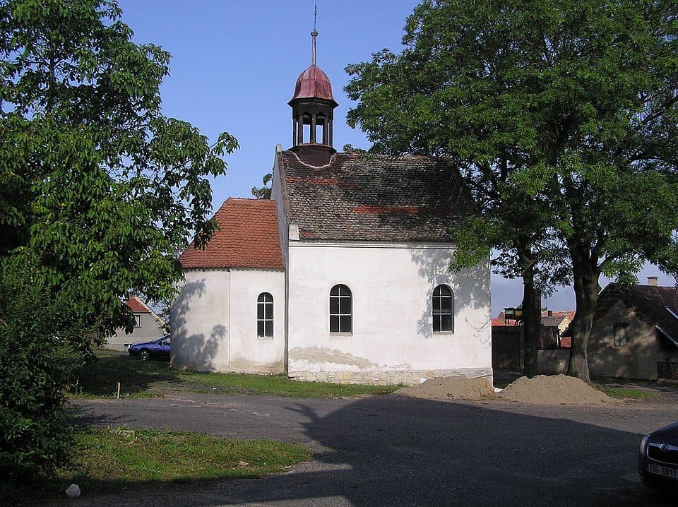 [Z] Na Boru (rozc.) - Hřivice (žst): odbočka k Hřivické jeskyni