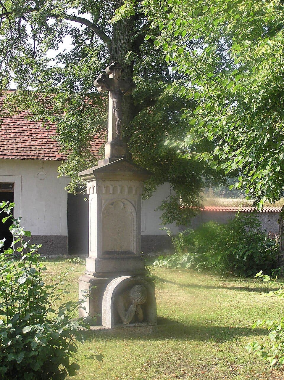 [Z] Na Boru (rozc.) - Hřivice (žst): odbočka k Hřivické jeskyni