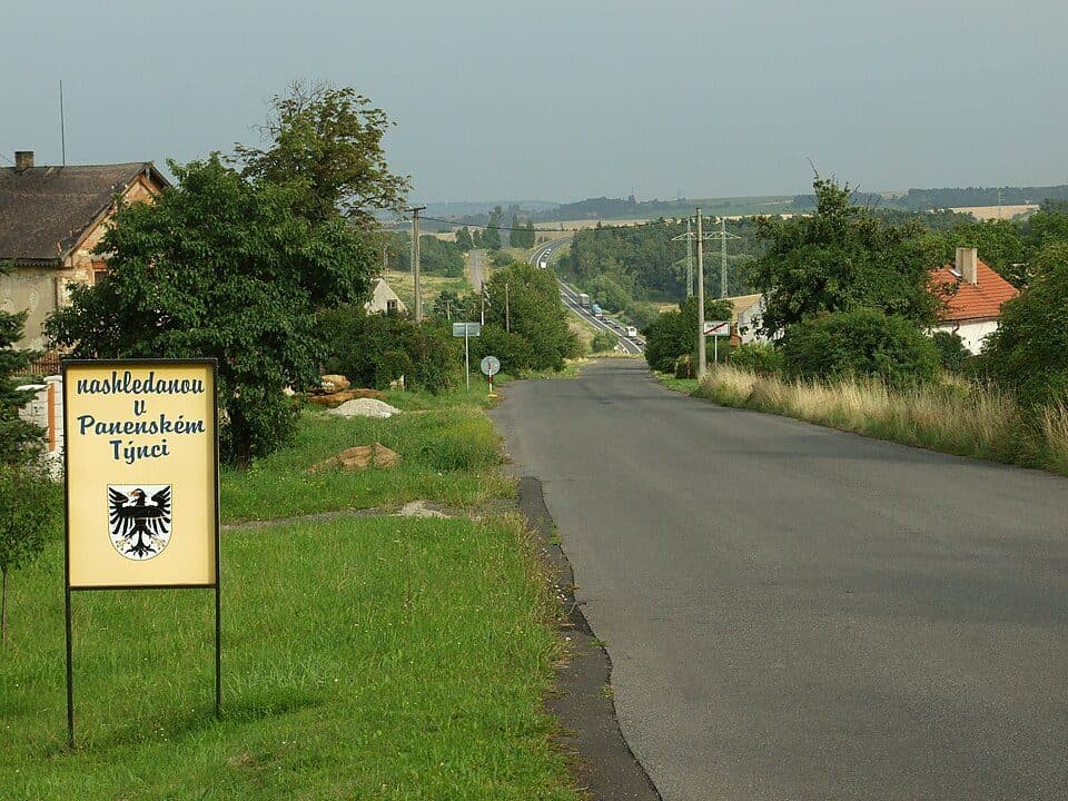 Panenský Týnec — zdjęcie 1