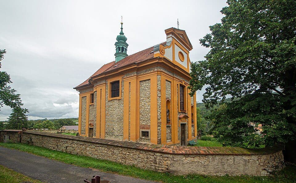 [Z] Na Boru (rozc.) - Hřivice (žst): odbočka k Hřivické jeskyni
