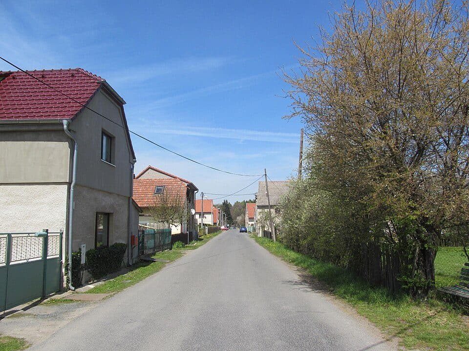[-] U Křížku - Milý