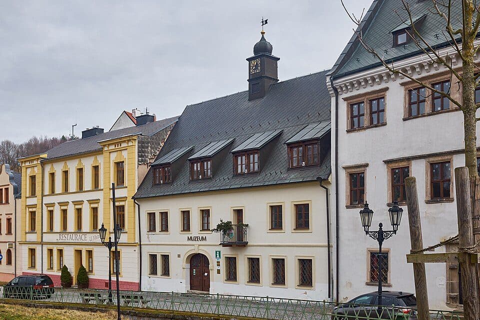 [Z] Karlovy Vary (pošta) - Horní Slavkov (žst.)