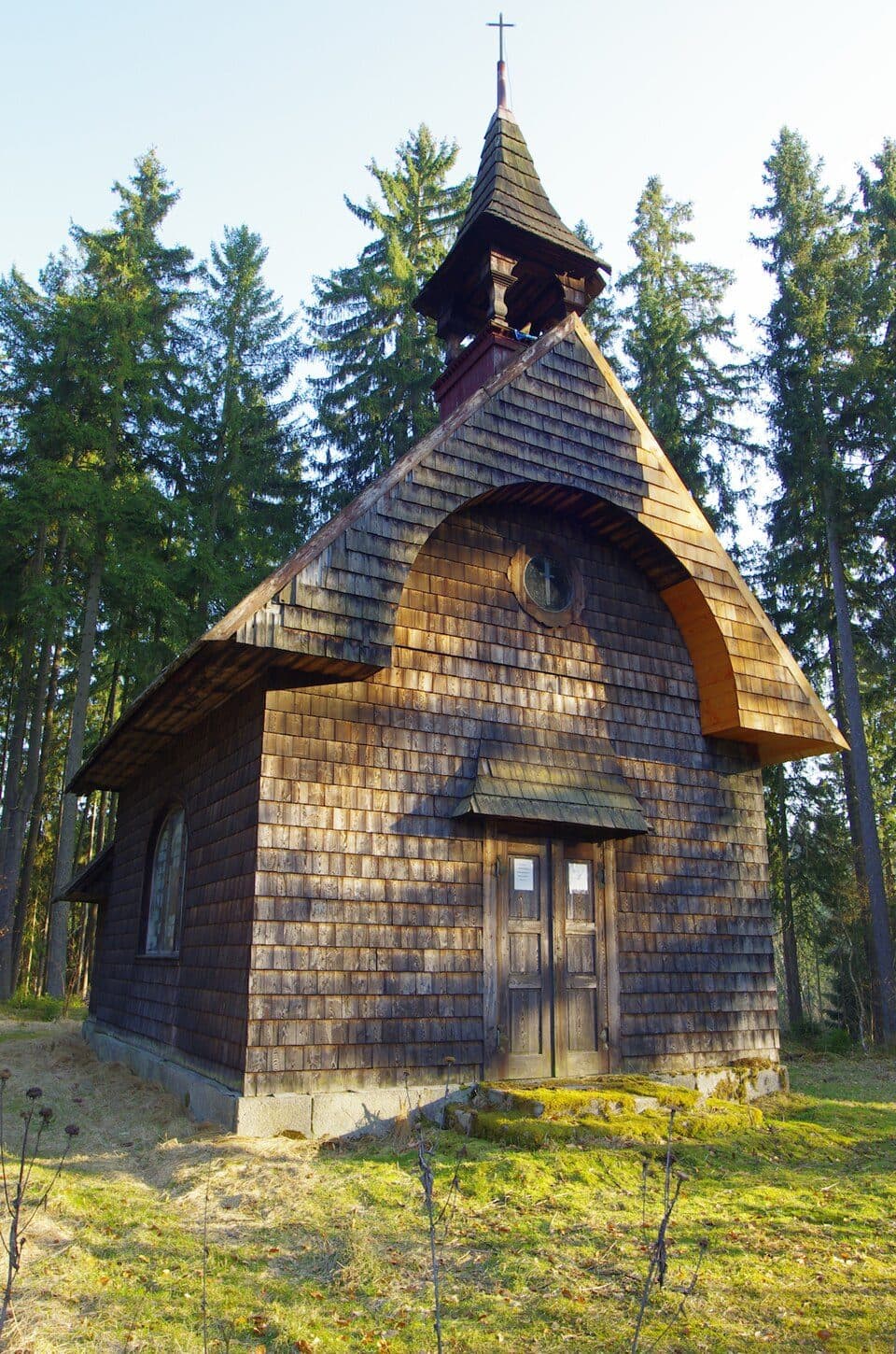 Jindřichovice;Zajatec. tábor a hřbitov