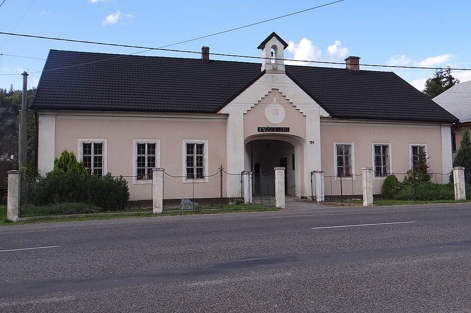 Červená skala