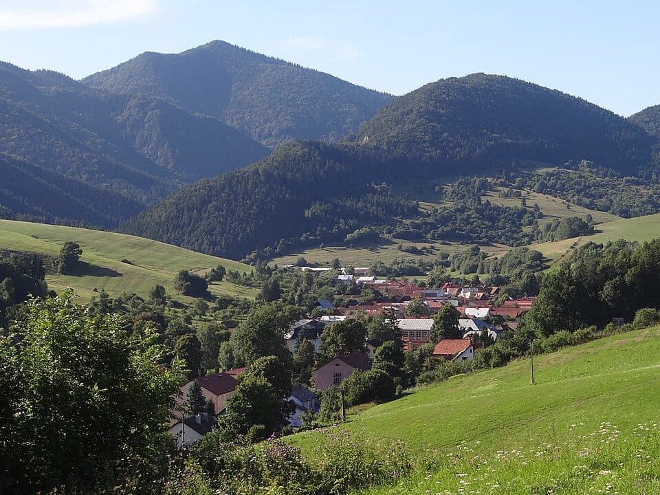 Istebné, OcÚ - Koliesko, vleky