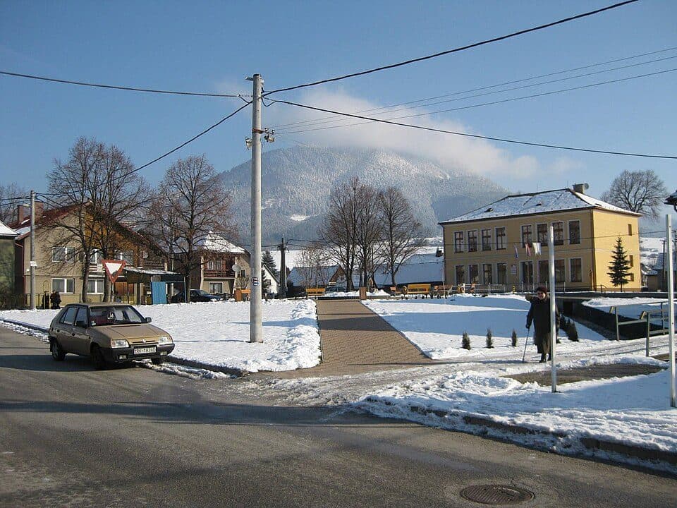 Ružomberok, stanica - Sedlo Spuštiak