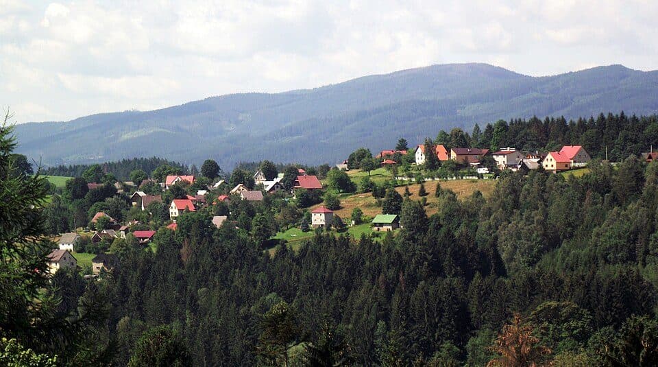 Čierne, zast. - Čierne, Čadečka, št. hr.
