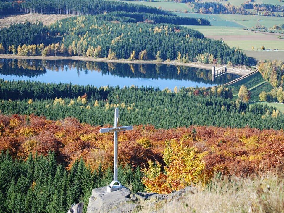 Wanderweg gruen-strich Baerenstein