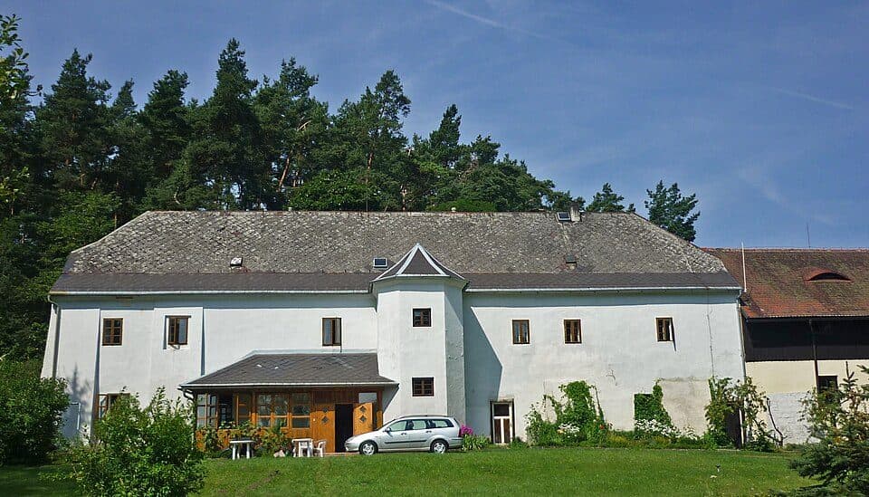 [Č] odbočka na zříceninu Děvín