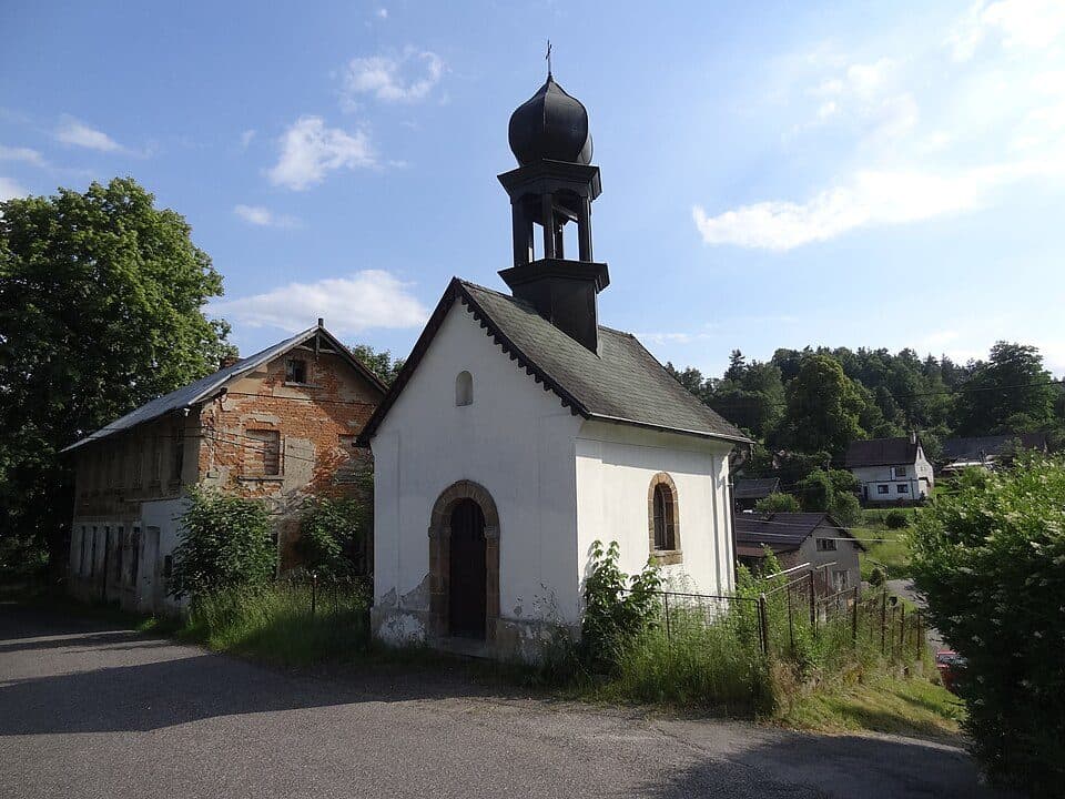 [M] odbočka: Křížová cesta a Kaple Božího hrobu