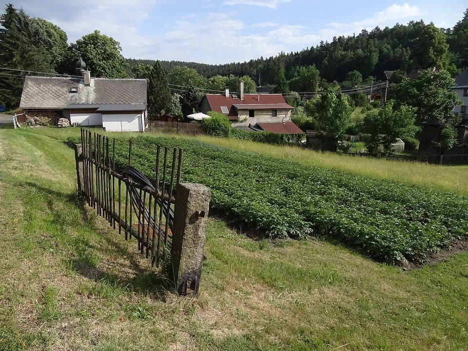 [M] odbočka: Křížová cesta a Kaple Božího hrobu