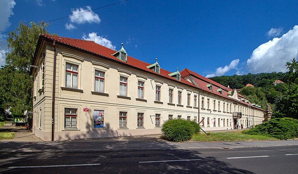 [Č] Děčín (nemocnice) – Hřensko (nábřeží)