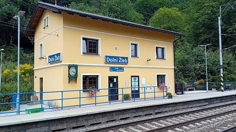 [Č] Děčín (nemocnice) – Hřensko (nábřeží)