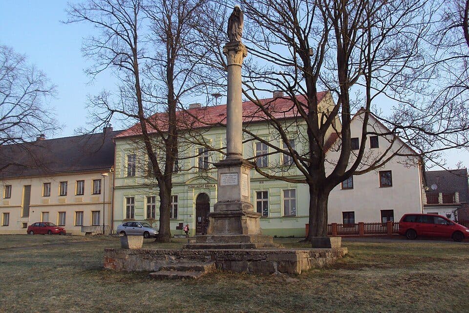 [M] Jiljov - skalní tvrz