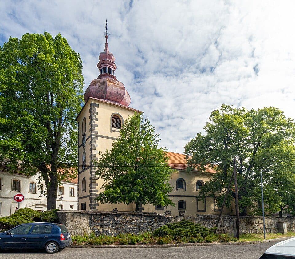 [Č] odbočka ke zřícenině Ronov