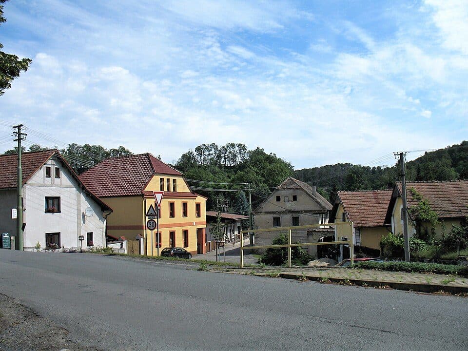 Lhotka (powiat Mielnik) — zdjęcie 1