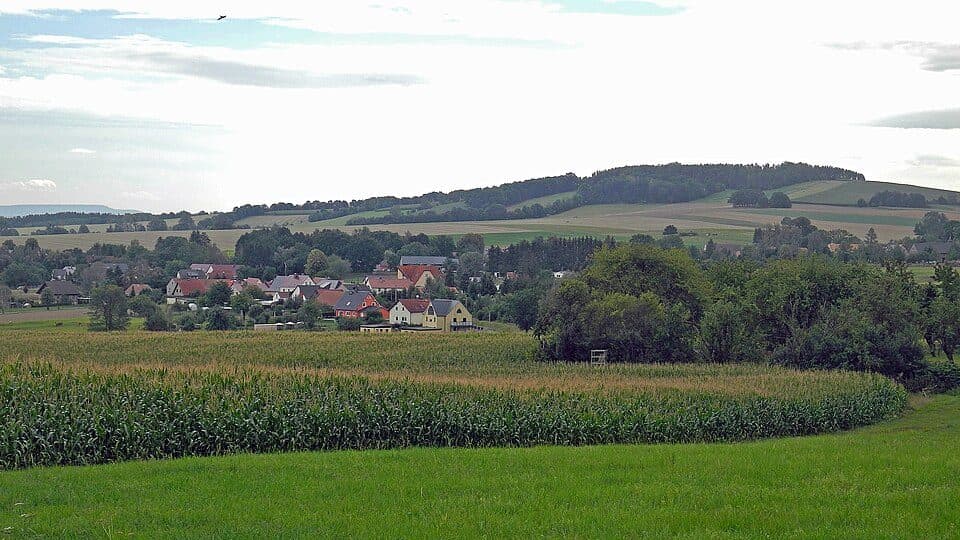 Schönfeld-Weißiger Bergweg