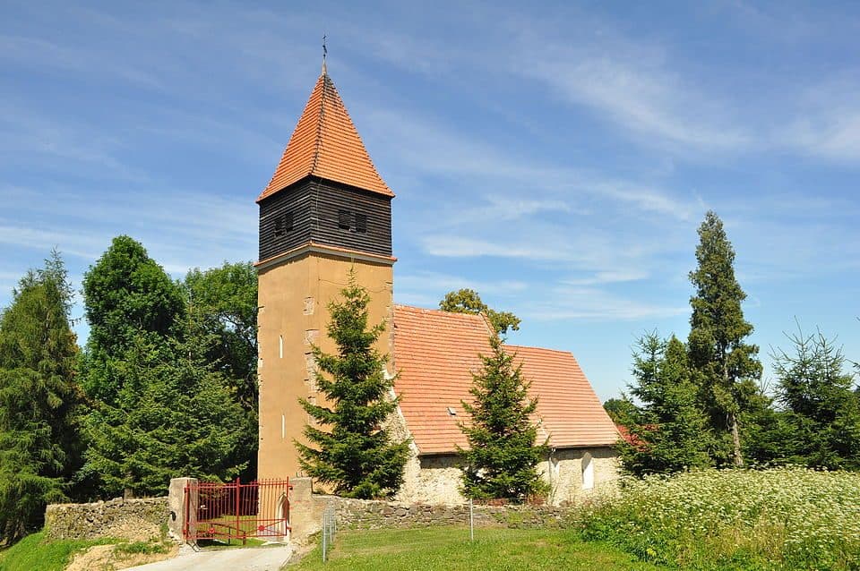 czarny