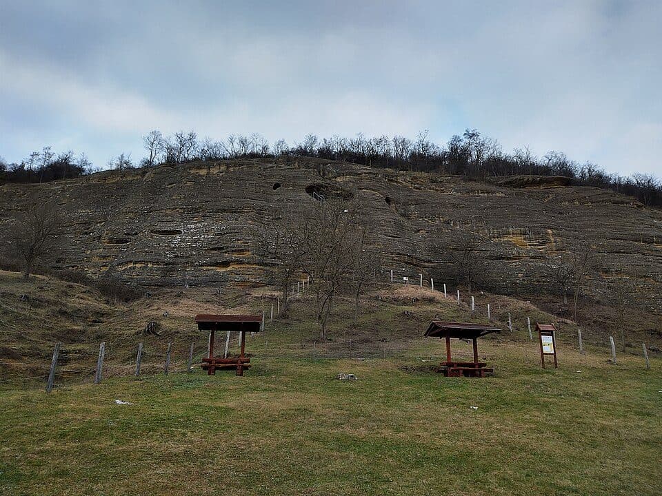 Kőlyuk