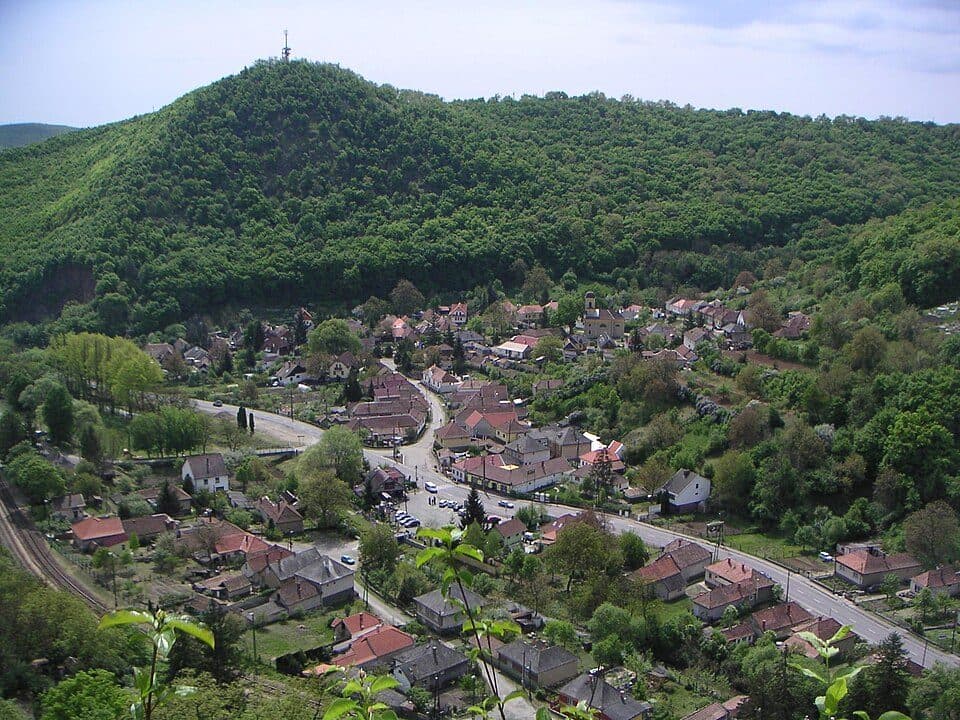 P■ (Szarvaskő – Les-rét)