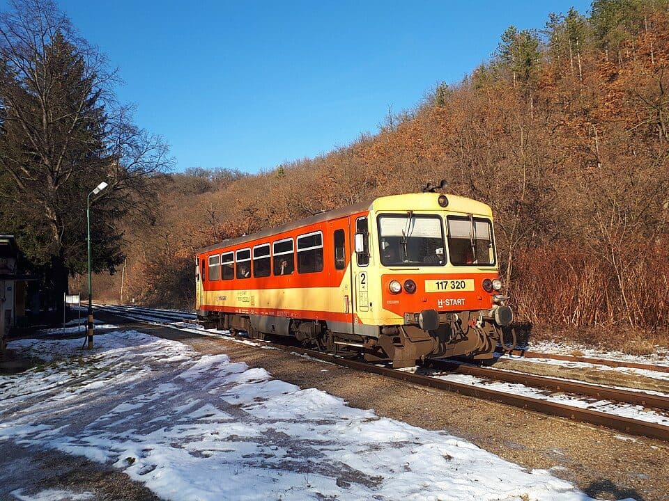 K+ (Szarvaskő vá.)