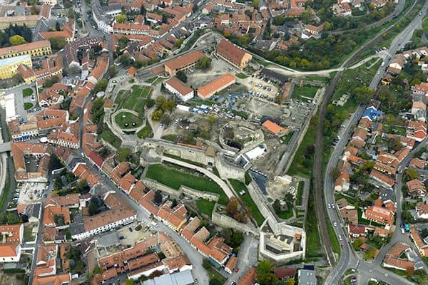 K+ (Eger – Egerlátó)