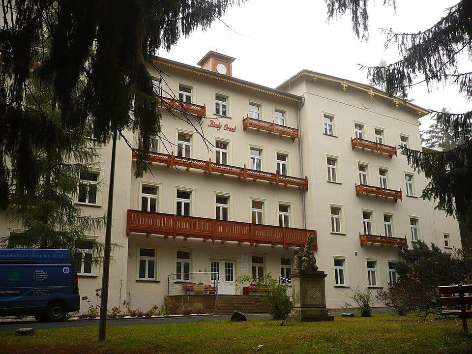 Mieroszów stacja kolejowa – Sokołowsko