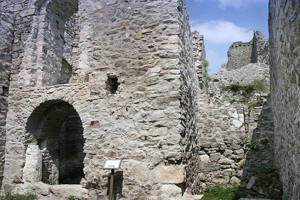 P■ (Óhuta - Tábor-hegy)