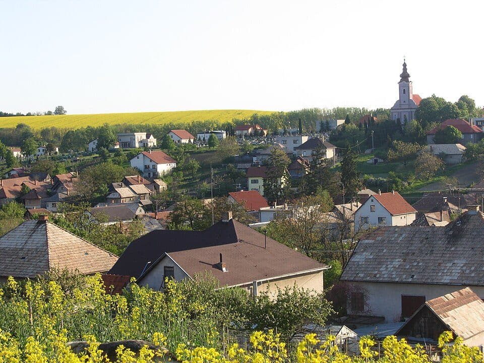 Rázcestie pod Babkou - Modrý Kameň - Horné Plachtince - Kamenný vrch