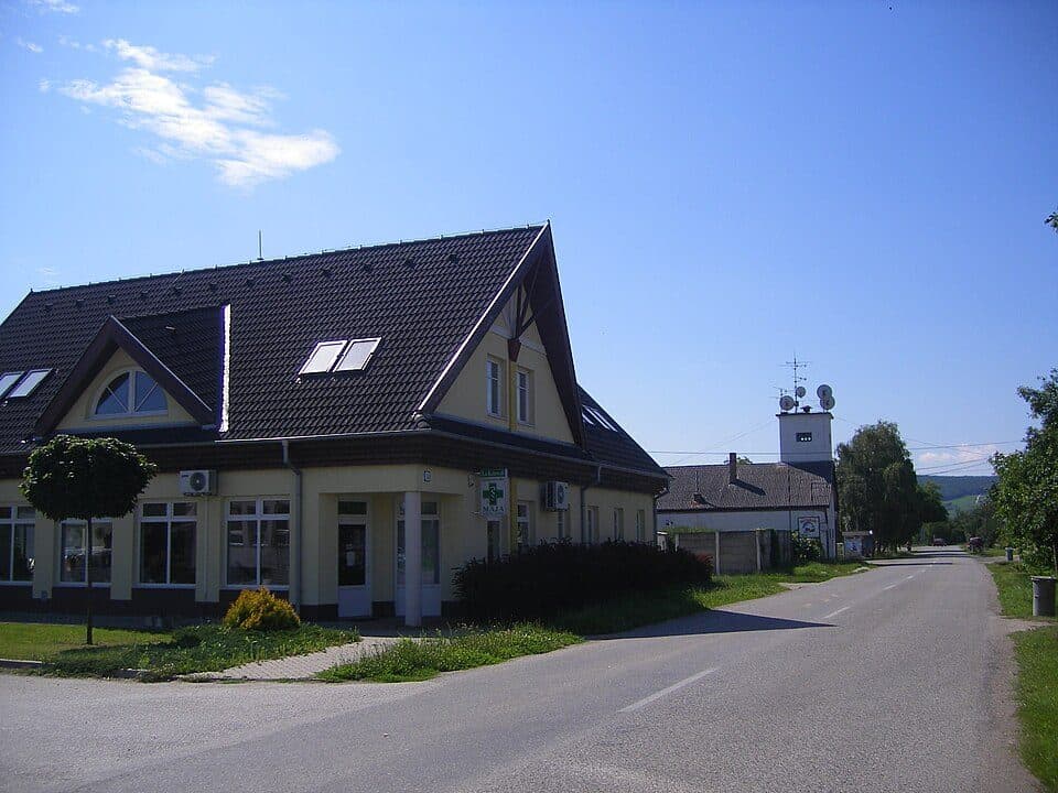 Z (Kis-Sas-hegy nyerge – Letkés)