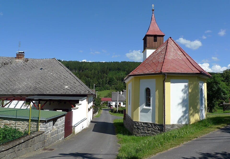 Ujčín