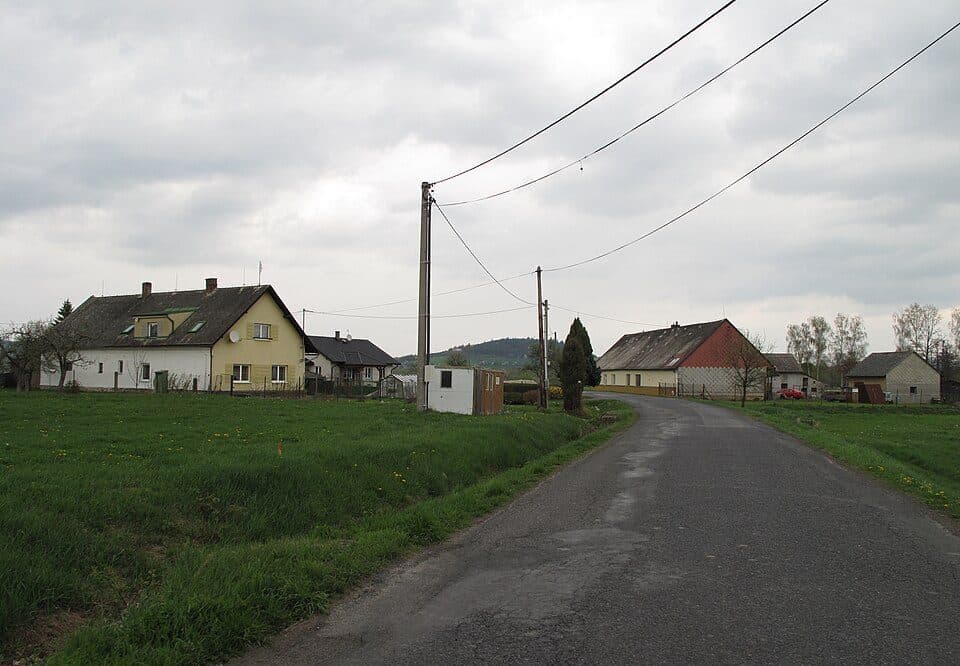 Okolo Husína