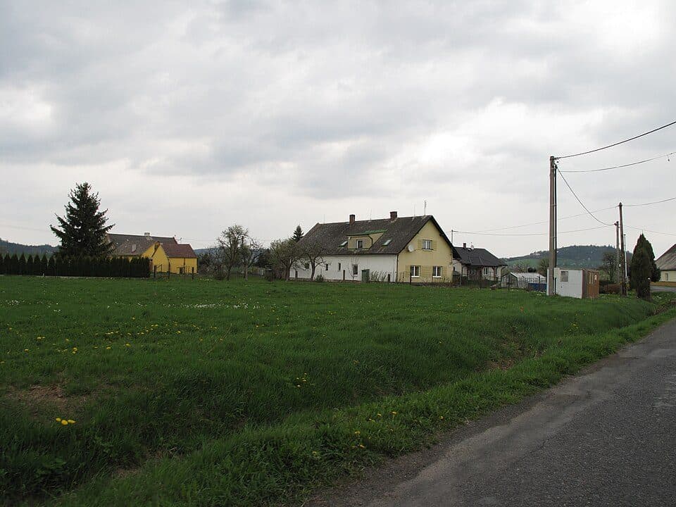 Okolo Husína